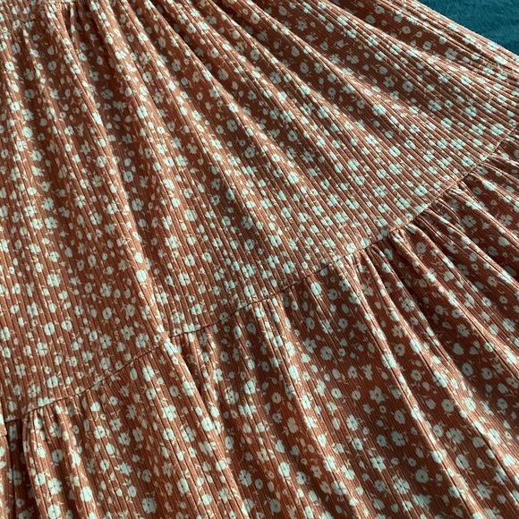 Ribbed Floral Swing Dress - Picture 2 of 5